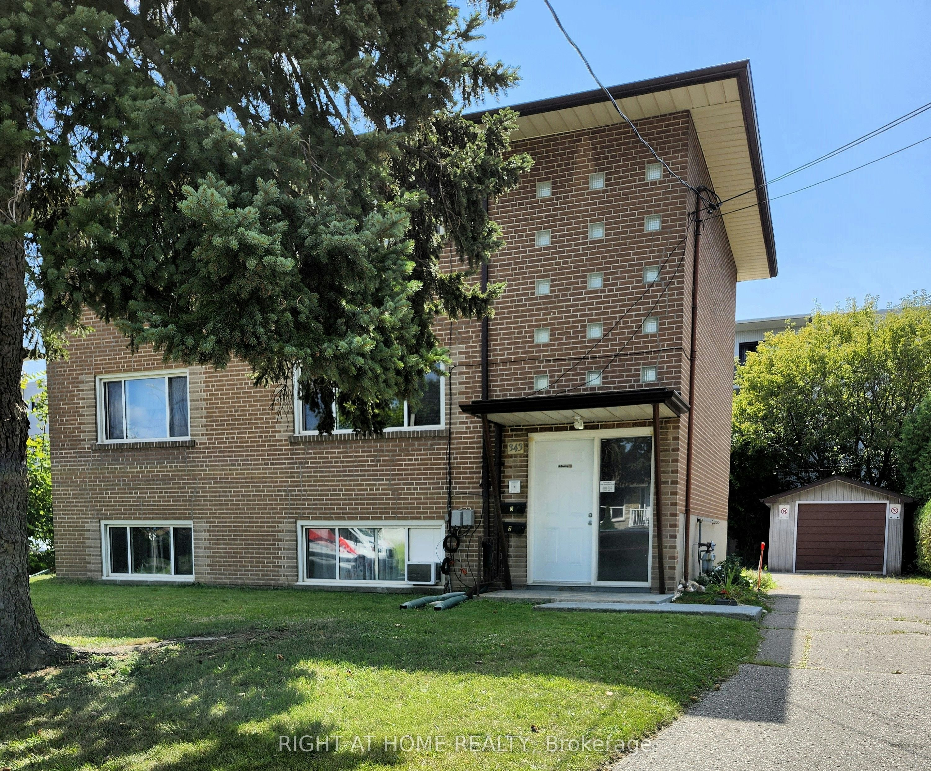 343 Frontenac Avenue, Oshawa, ON, L1J 2A7