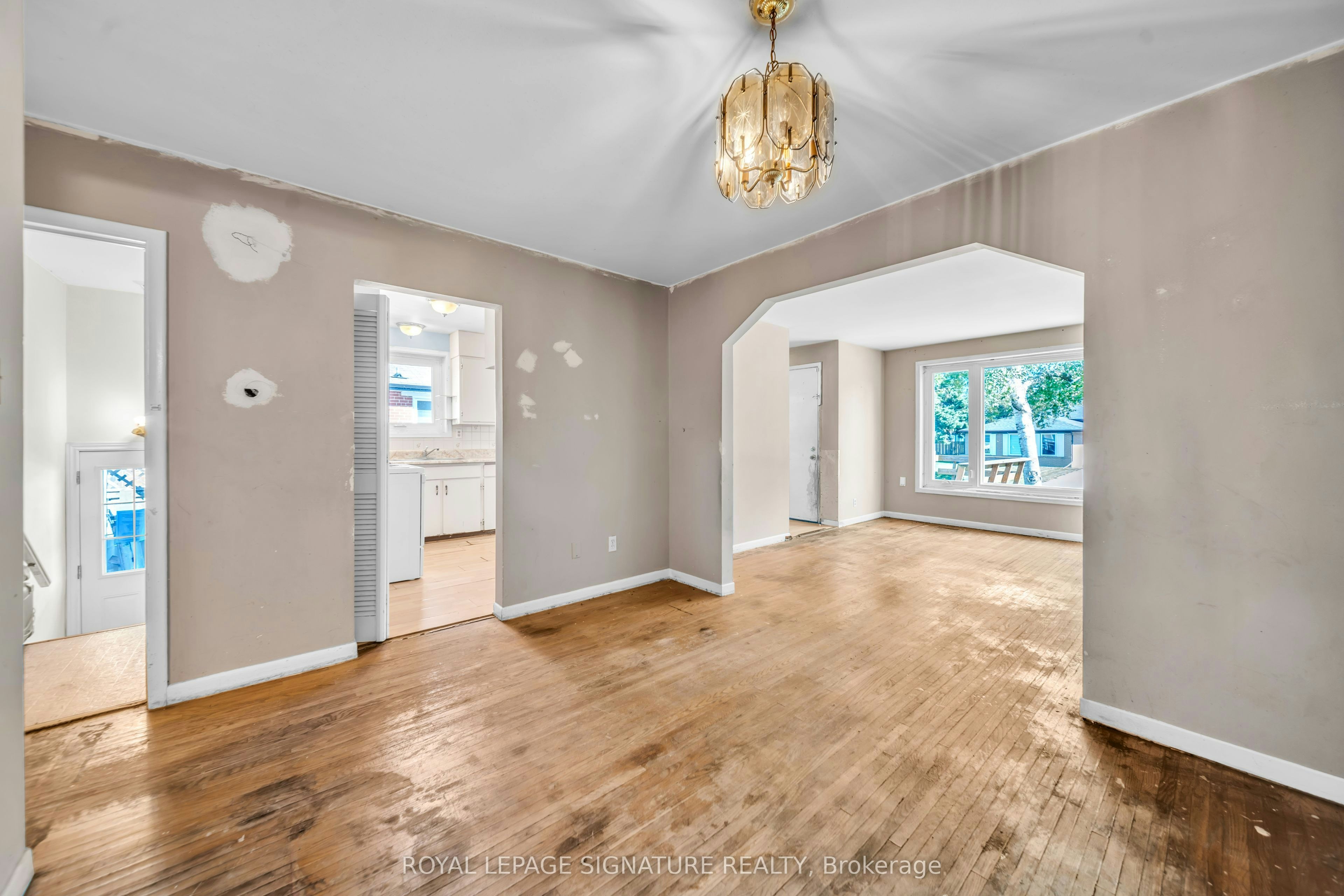 832 Zator Avenue, Pickering, ON, L1W 1Y1 - 10