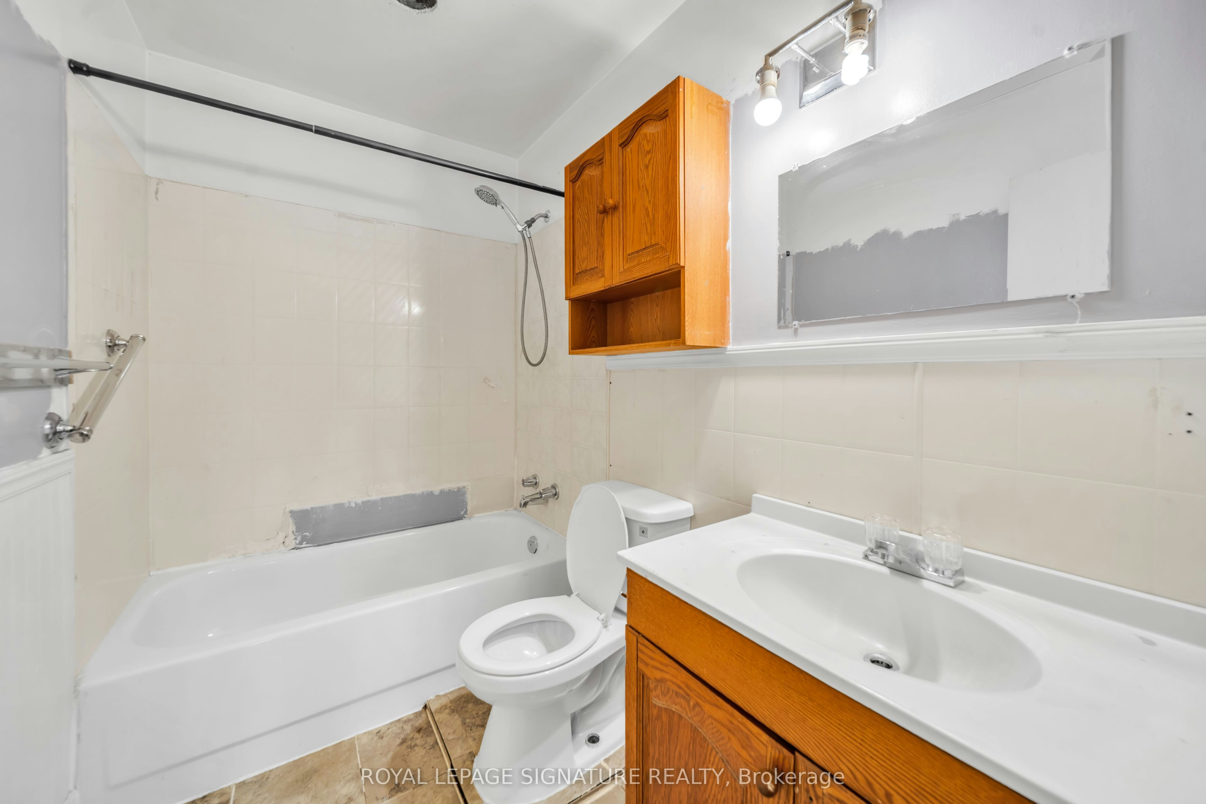 832 Zator Avenue, Pickering, ON, L1W 1Y1 - 13