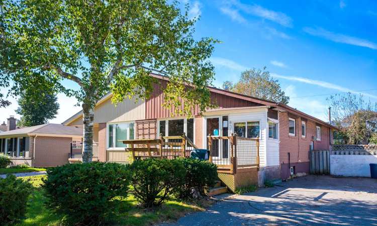 832 Zator Avenue
