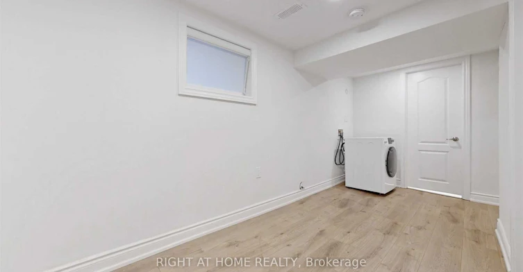 Bsmt-8 Airley Crescent, Toronto, ON, M4J 4H6 - 14