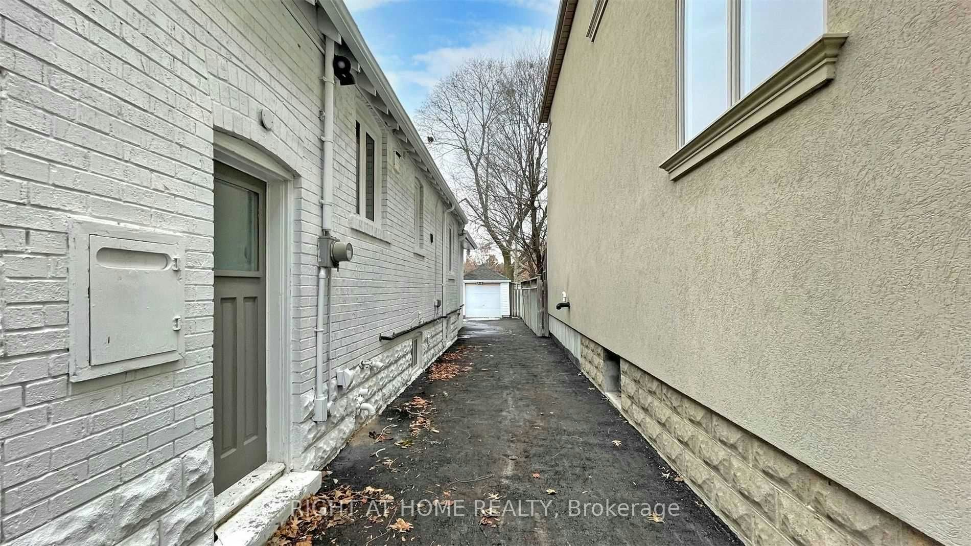 Bsmt-8 Airley Crescent, Toronto, ON, M4J 4H6 - 4