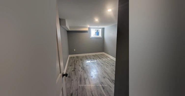 Basement-251 College Avenue, Oshawa, ON, L1J 1R6 - 7