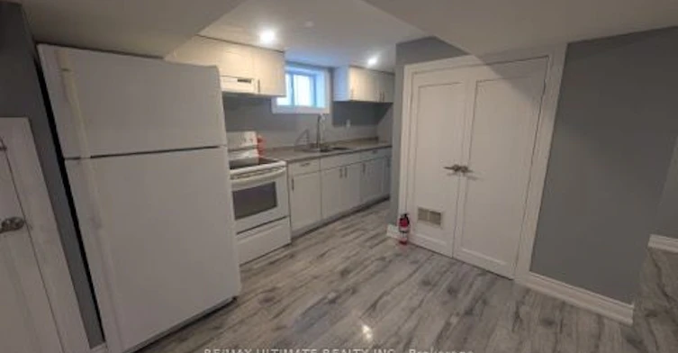 Basement-251 College Avenue, Oshawa, ON, L1J 1R6 - 9
