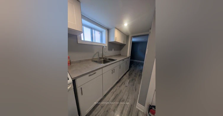 Basement-251 College Avenue, Oshawa, ON, L1J 1R6 - 3