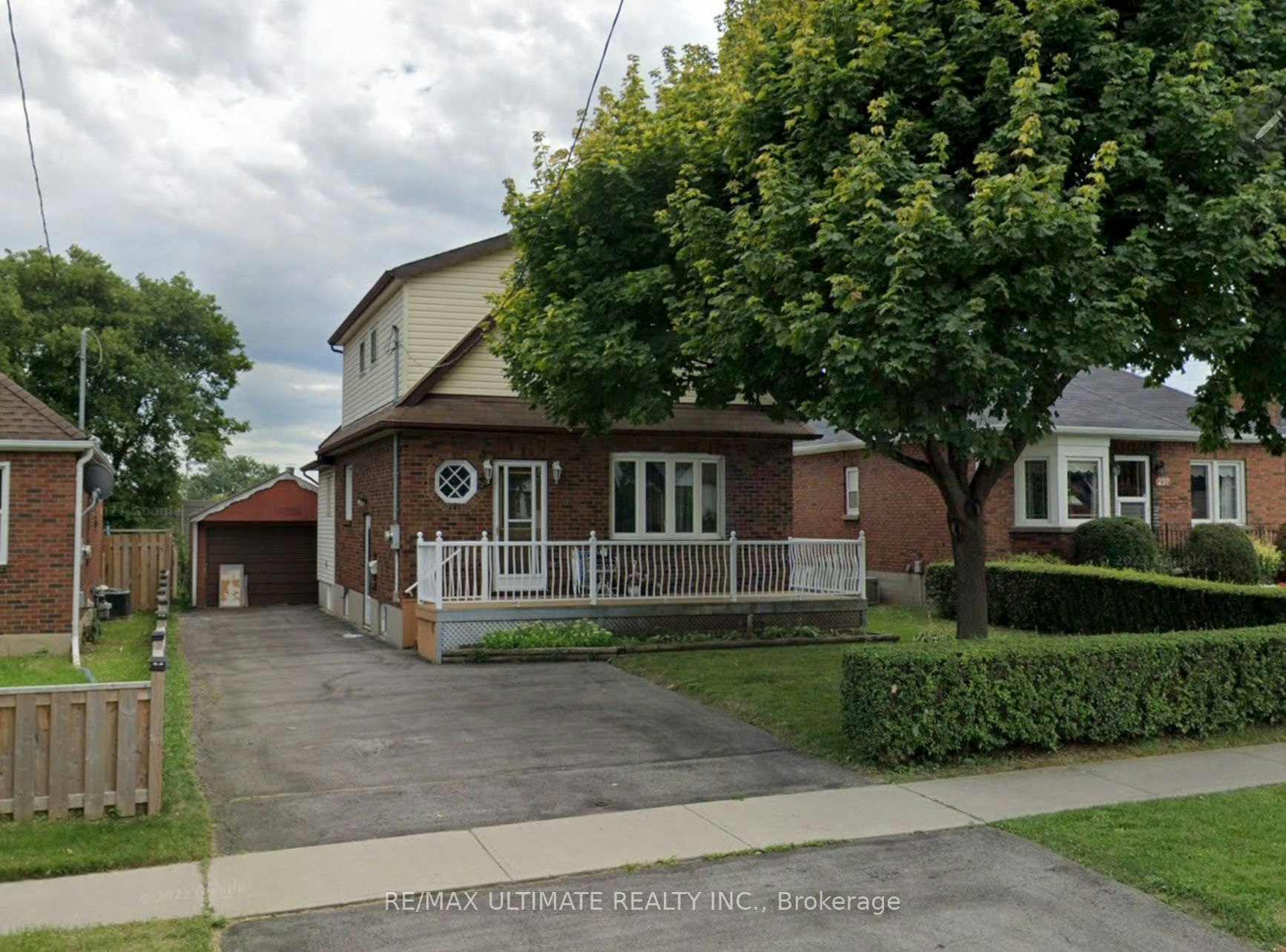 Basement-251 College Avenue, Oshawa, ON, L1J 1R6