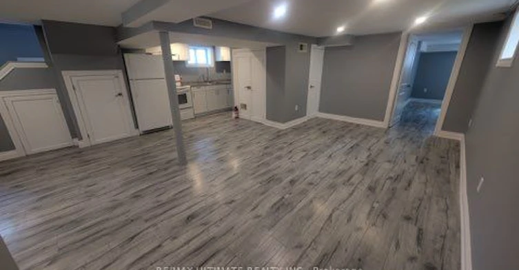 Basement-251 College Avenue, Oshawa, ON, L1J 1R6 - 4