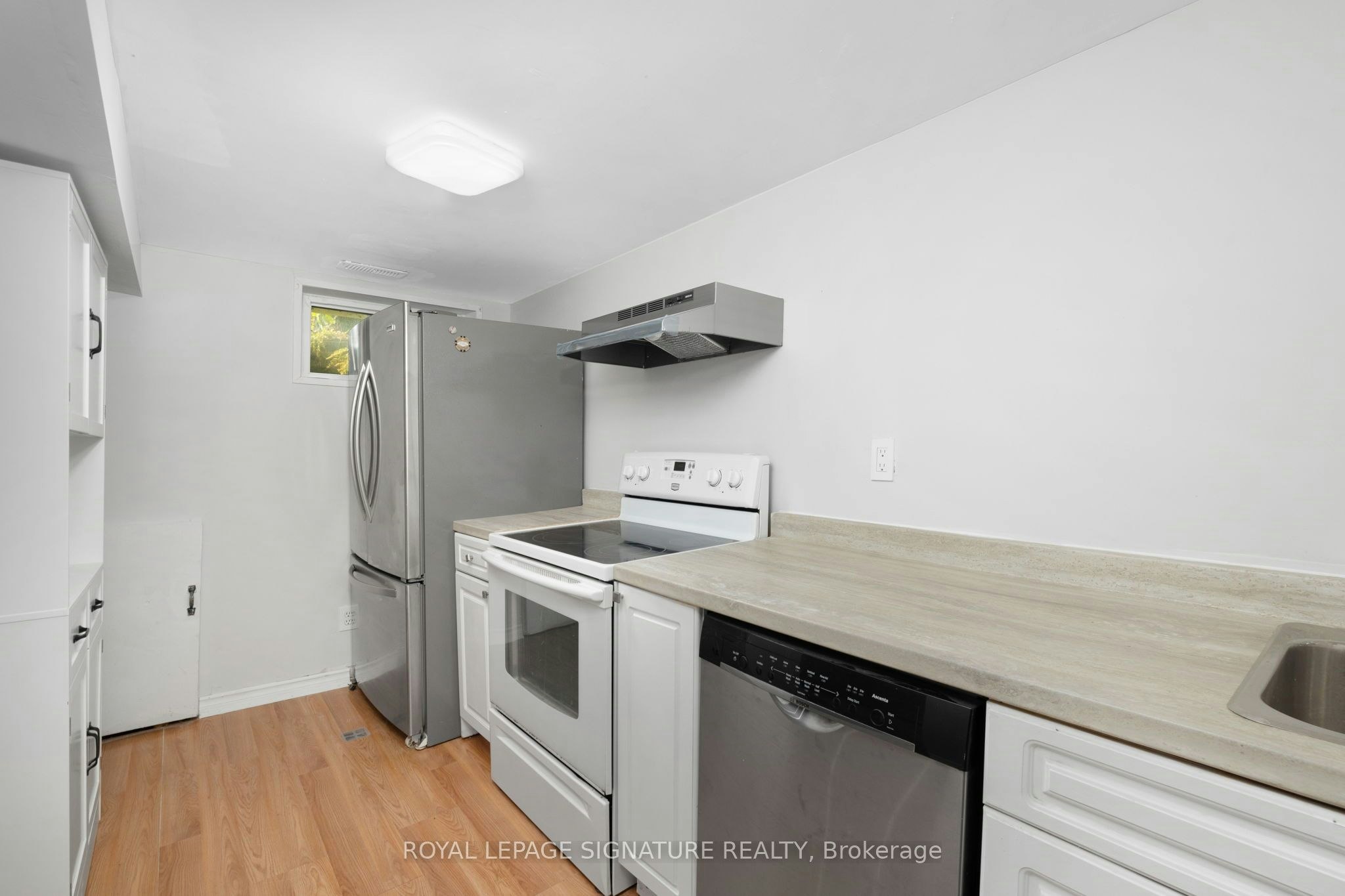 Lower-903 Liverpool Road, Pickering, ON, L1W 1S5 - 9