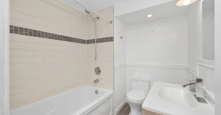 Lower-903 Liverpool Road, Pickering, ON, L1W 1S5 - 12
