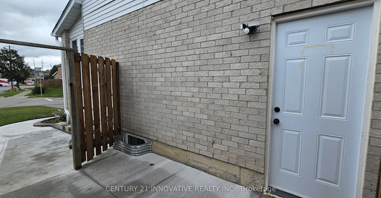 2 Blackburn Crescent, Ajax, ON, L1S 5Z2 - 3