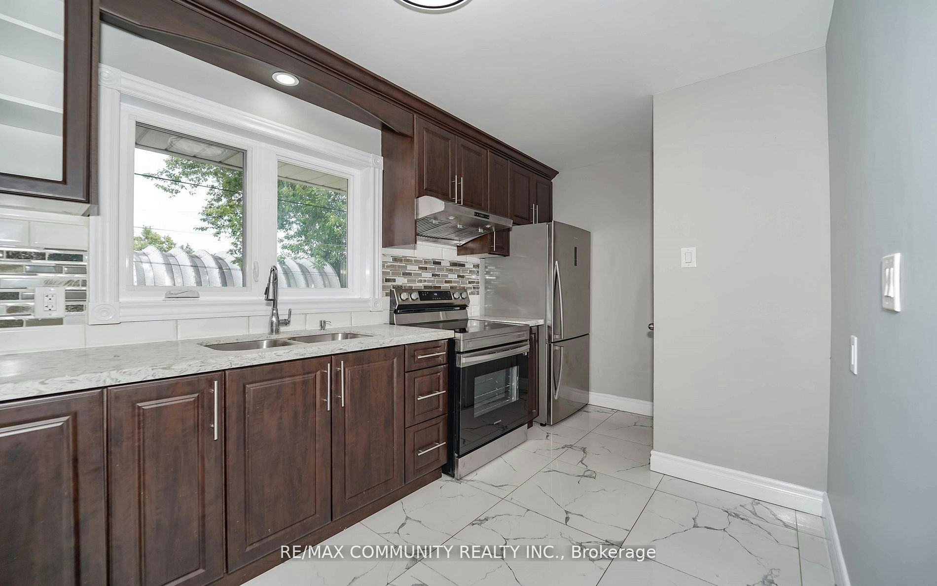 Main-43 Christina Crescent, Toronto, ON, M1R 4H7 - 7