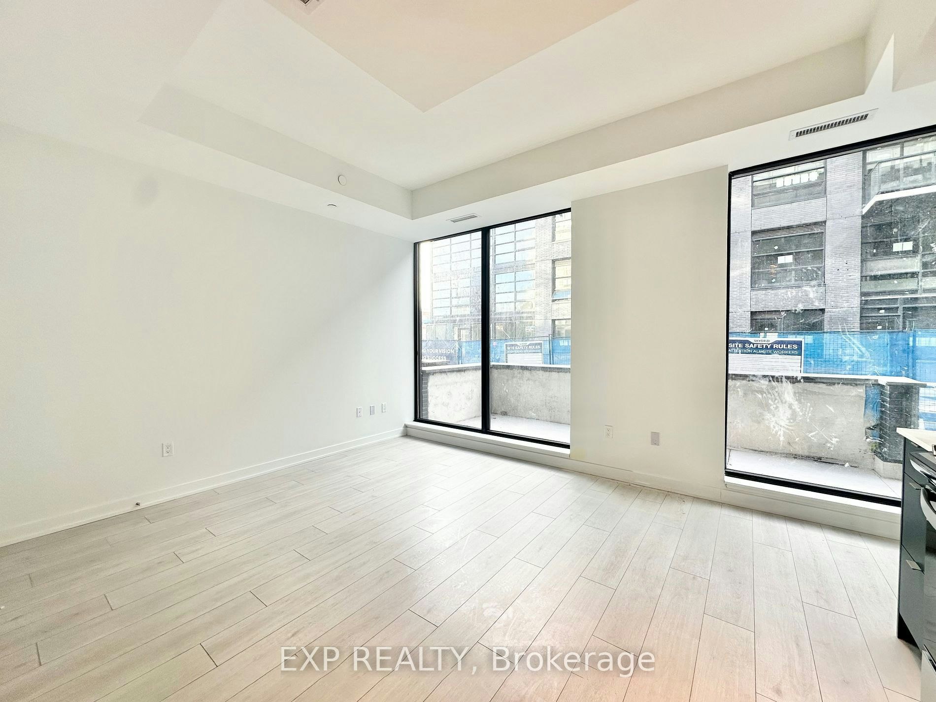132C-1612 Charles Street, Whitby, ON, L1N 0P3 - 3