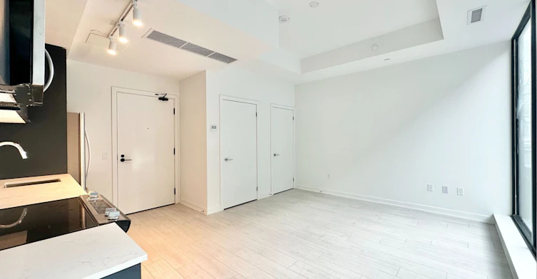 132C-1612 Charles Street, Whitby, ON, L1N 0P3 - 5