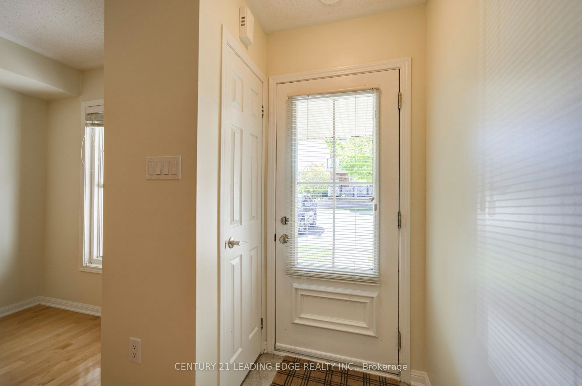17-40 Mendelssohn Street, Toronto, ON, M1L 0G8 - 4