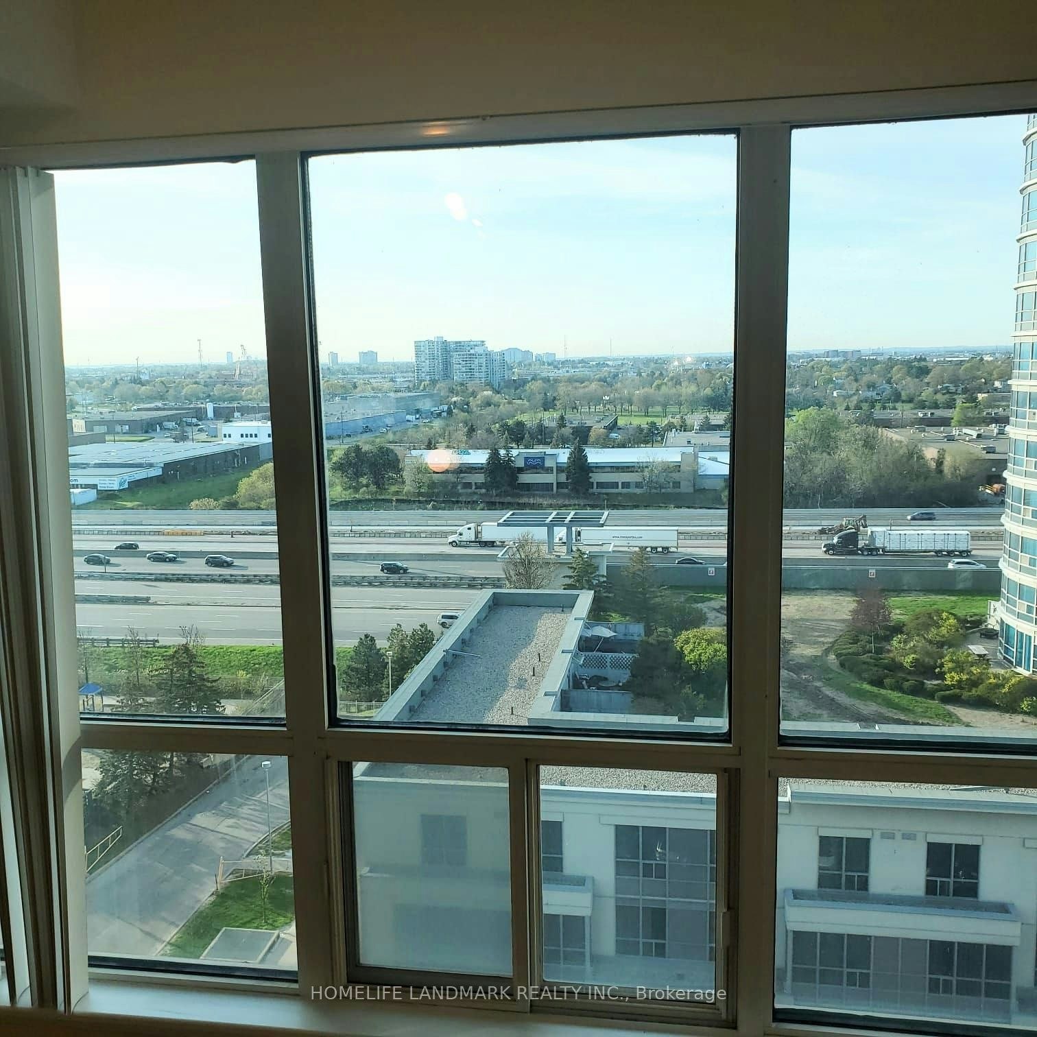 1115-8 Lee Centre Drive, Toronto, ON, M1H 3H8