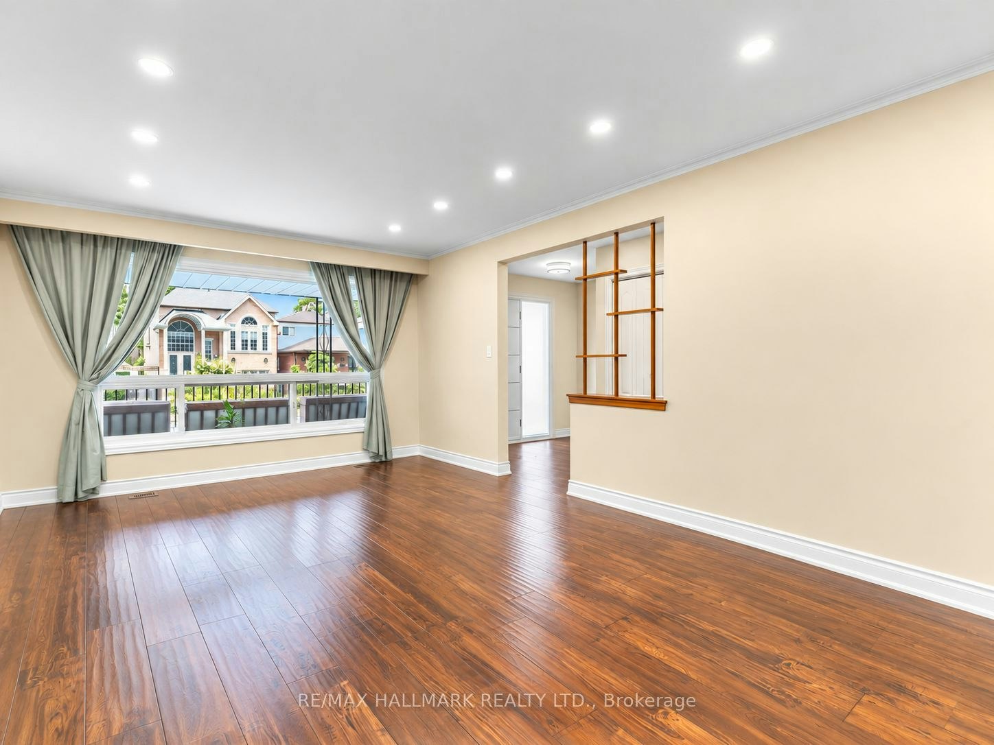 Main & Second Floor-41 Woodville Avenue, Toronto, ON, M4K 2J5 - 13