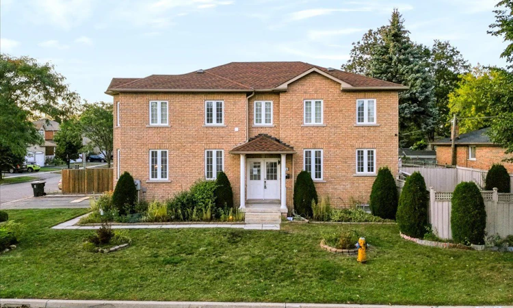 106 Craggview Drive