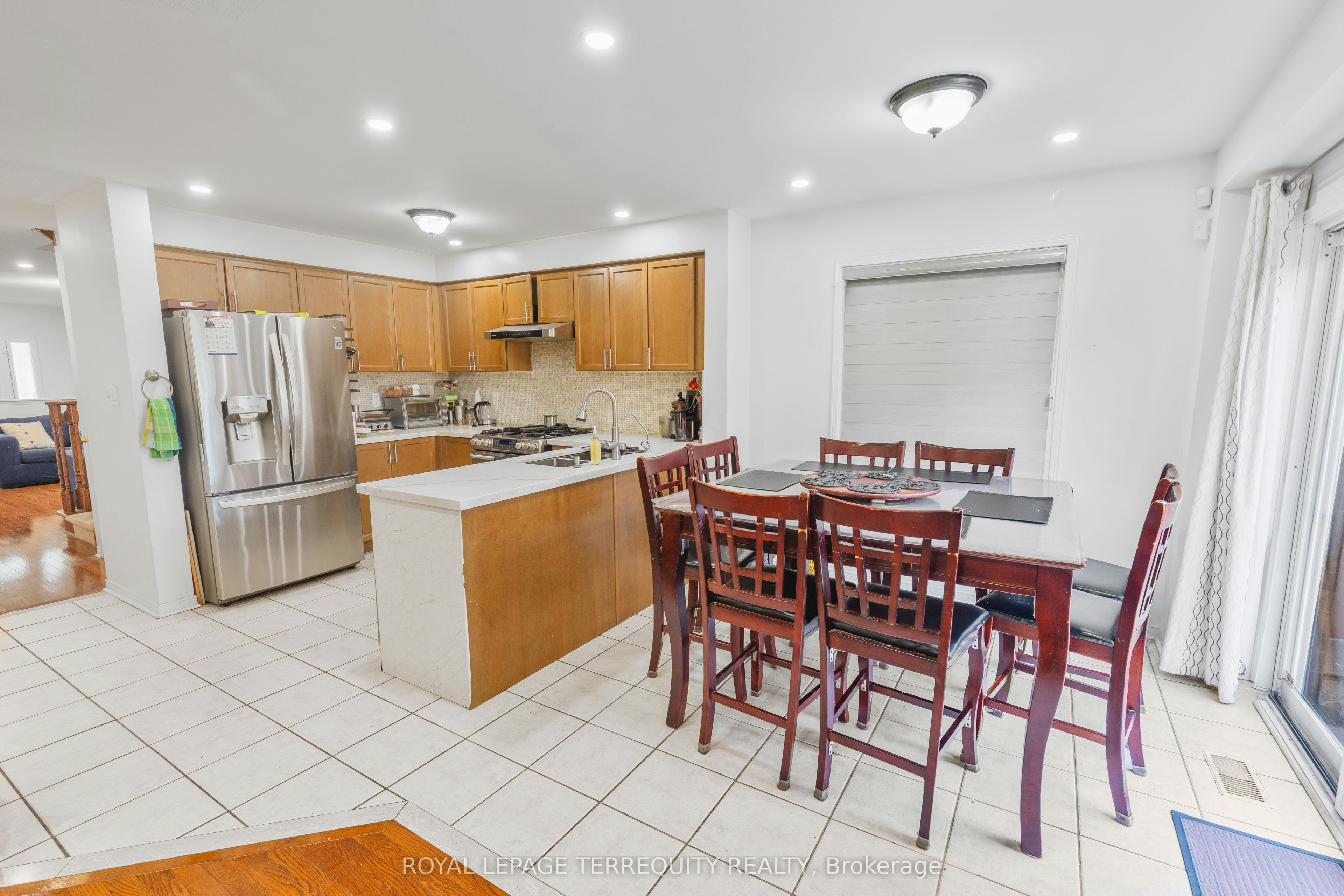 44 Thackery Drive, Ajax, ON, L1T 0B4 - 8