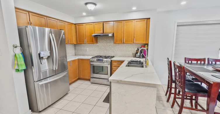 44 Thackery Drive, Ajax, ON, L1T 0B4 - 6
