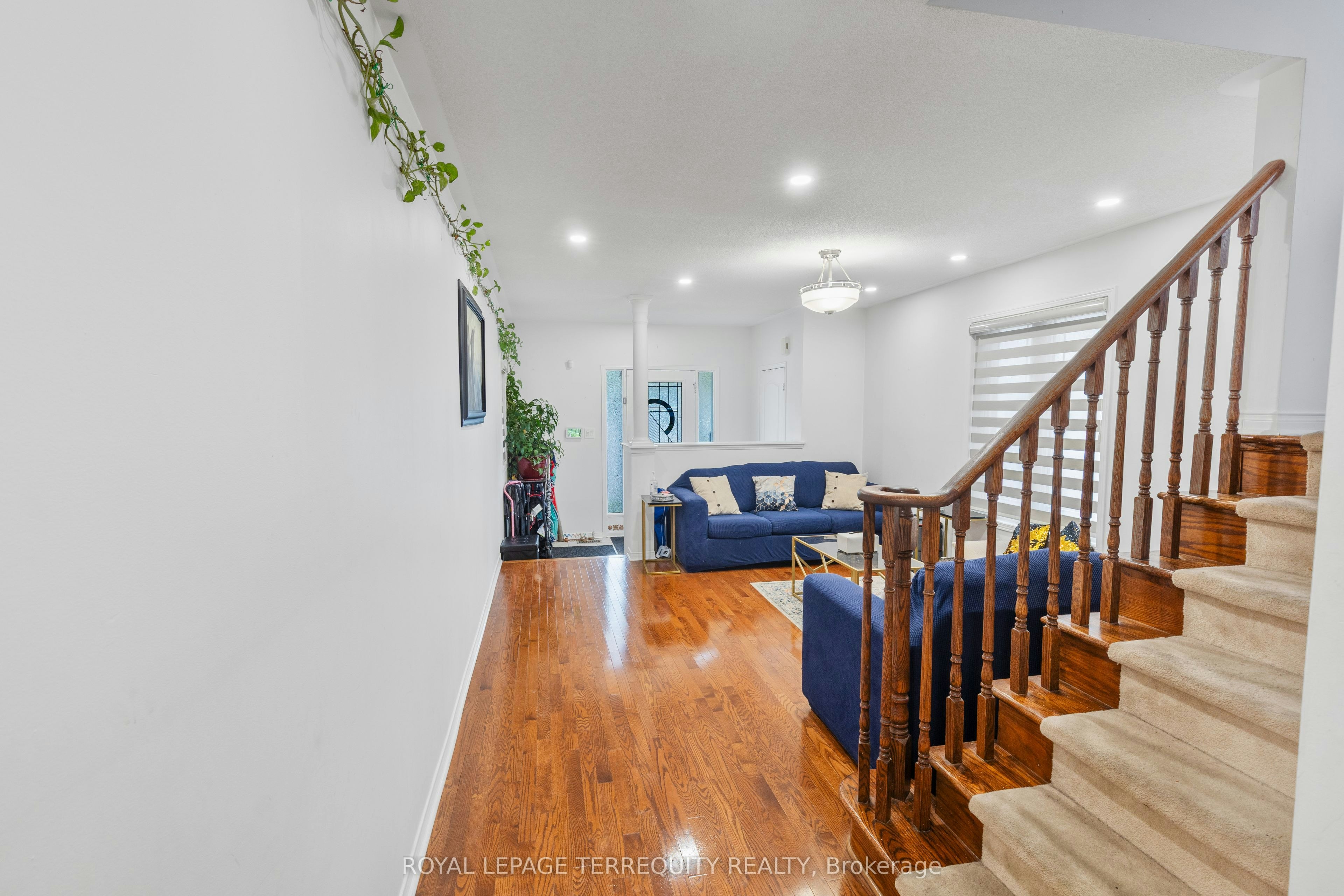 44 Thackery Drive, Ajax, ON, L1T 0B4 - 4