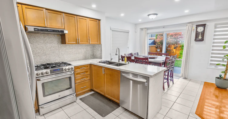 44 Thackery Drive, Ajax, ON, L1T 0B4 - 5