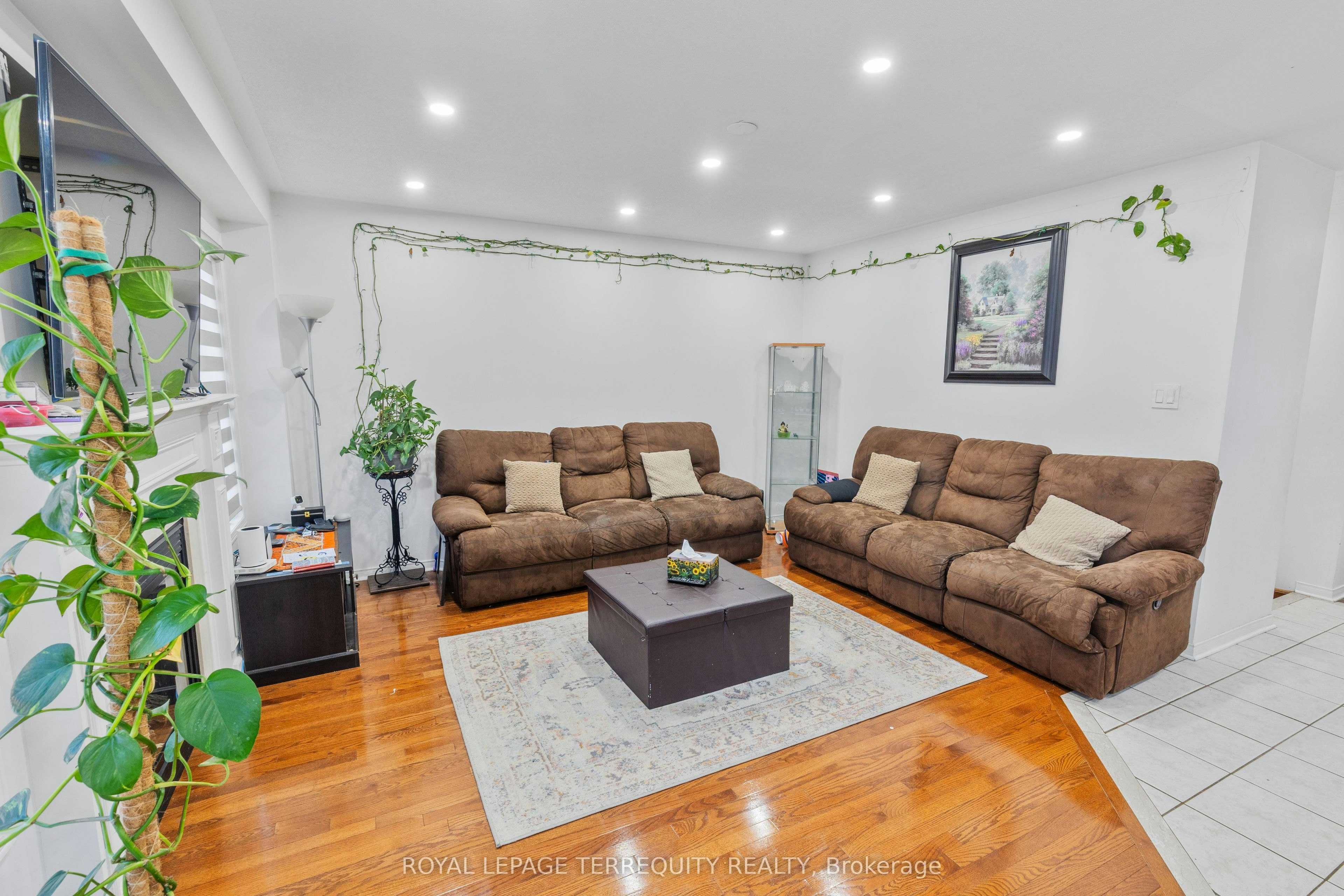 44 Thackery Drive, Ajax, ON, L1T 0B4 - 9