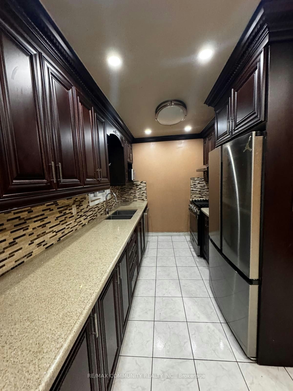 Upper-56 Overlord Crescent, Toronto, ON, M1B 4P3 - 10