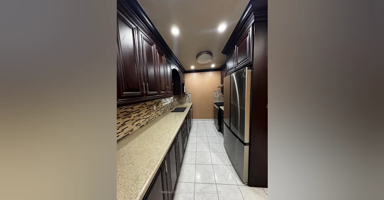 Upper-56 Overlord Crescent, Toronto, ON, M1B 4P3 - 10