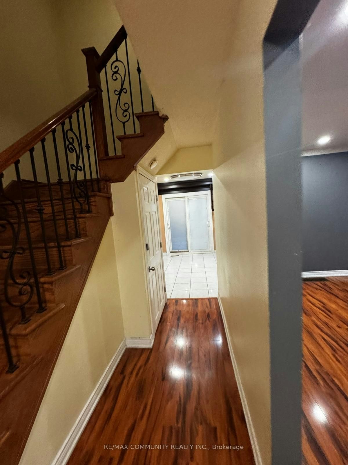 Upper-56 Overlord Crescent, Toronto, ON, M1B 4P3 - 7