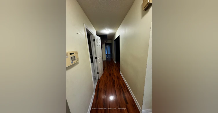 Upper-56 Overlord Crescent, Toronto, ON, M1B 4P3 - 5