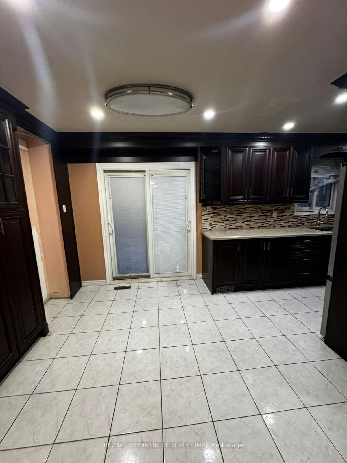 Upper-56 Overlord Crescent, Toronto, ON, M1B 4P3 - 9