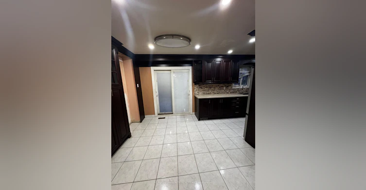 Upper-56 Overlord Crescent, Toronto, ON, M1B 4P3 - 9