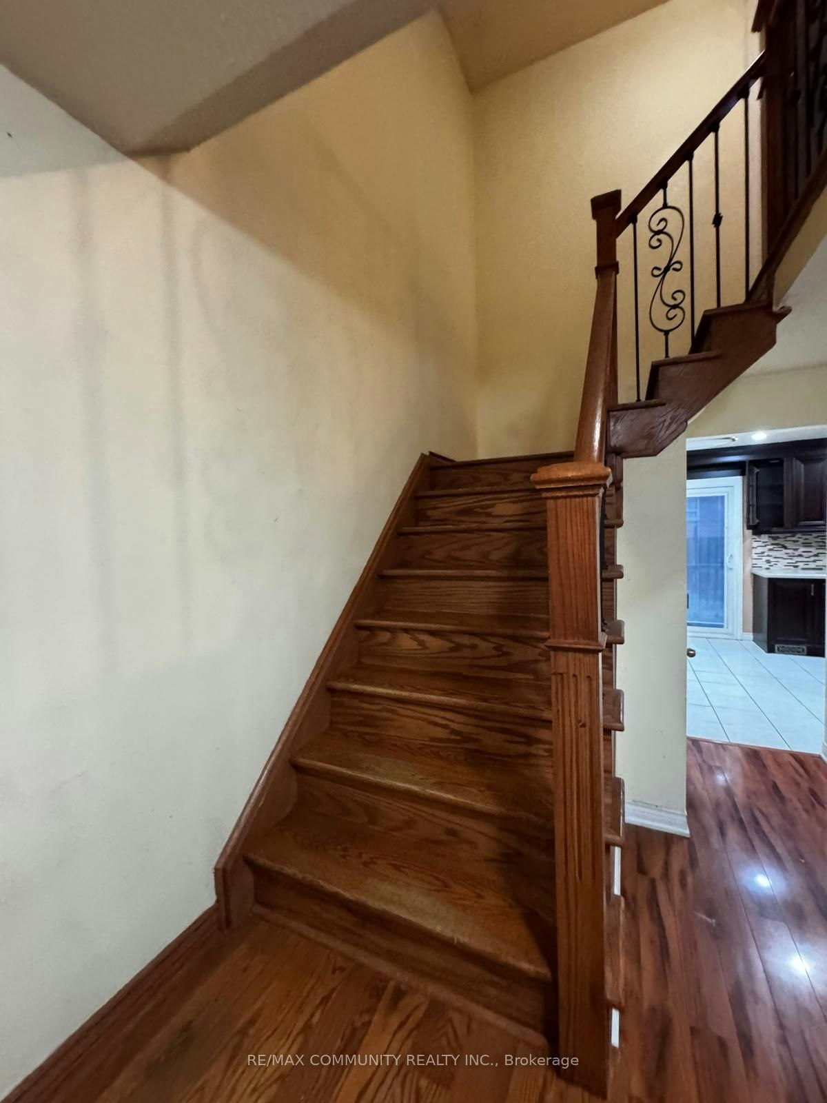 Upper-56 Overlord Crescent, Toronto, ON, M1B 4P3 - 8