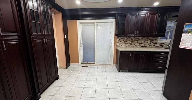Upper-56 Overlord Crescent, Toronto, ON, M1B 4P3 - 11