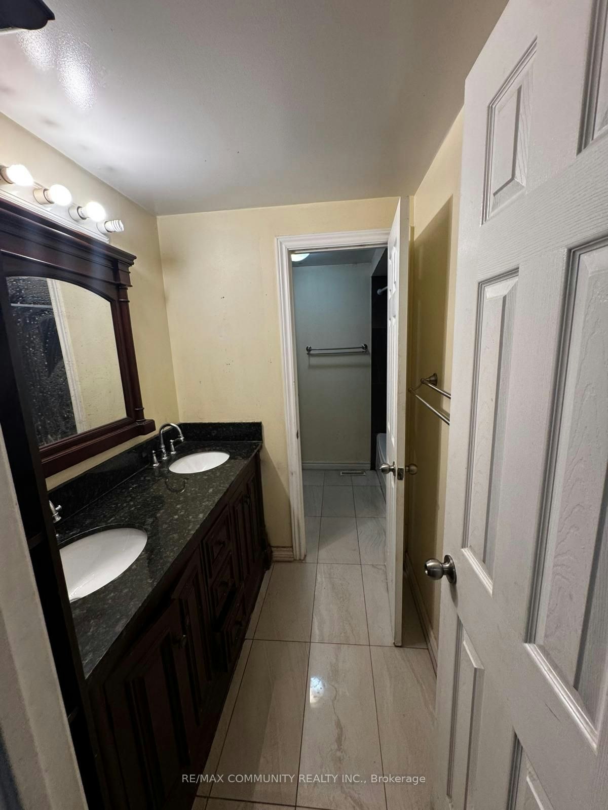 Upper-56 Overlord Crescent, Toronto, ON, M1B 4P3 - 18