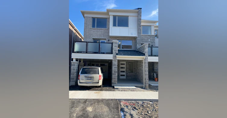 3361 Thunderbird Promenade E, Pickering, ON, L1X 0N1