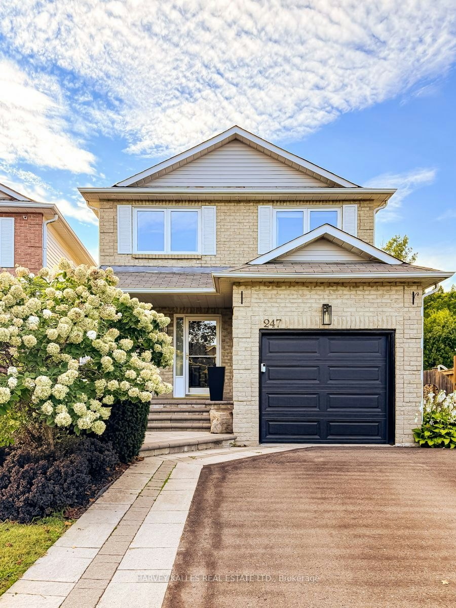 247 Overbank Drive, Oshawa, ON, L1J 7X1