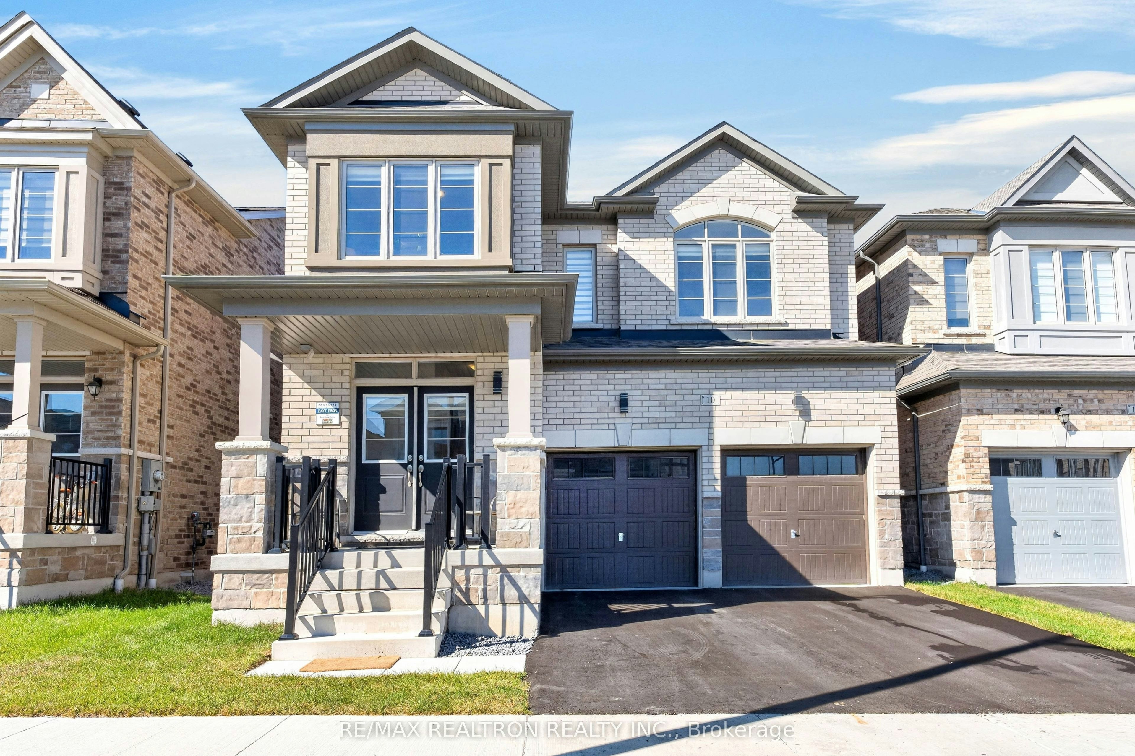10 Fire King Drive, Whitby, ON, L1P 0R4