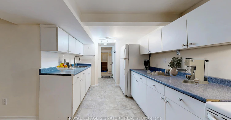 Lower-177 Wheeler Avenue, Toronto, ON, M4L 3V5 - 5
