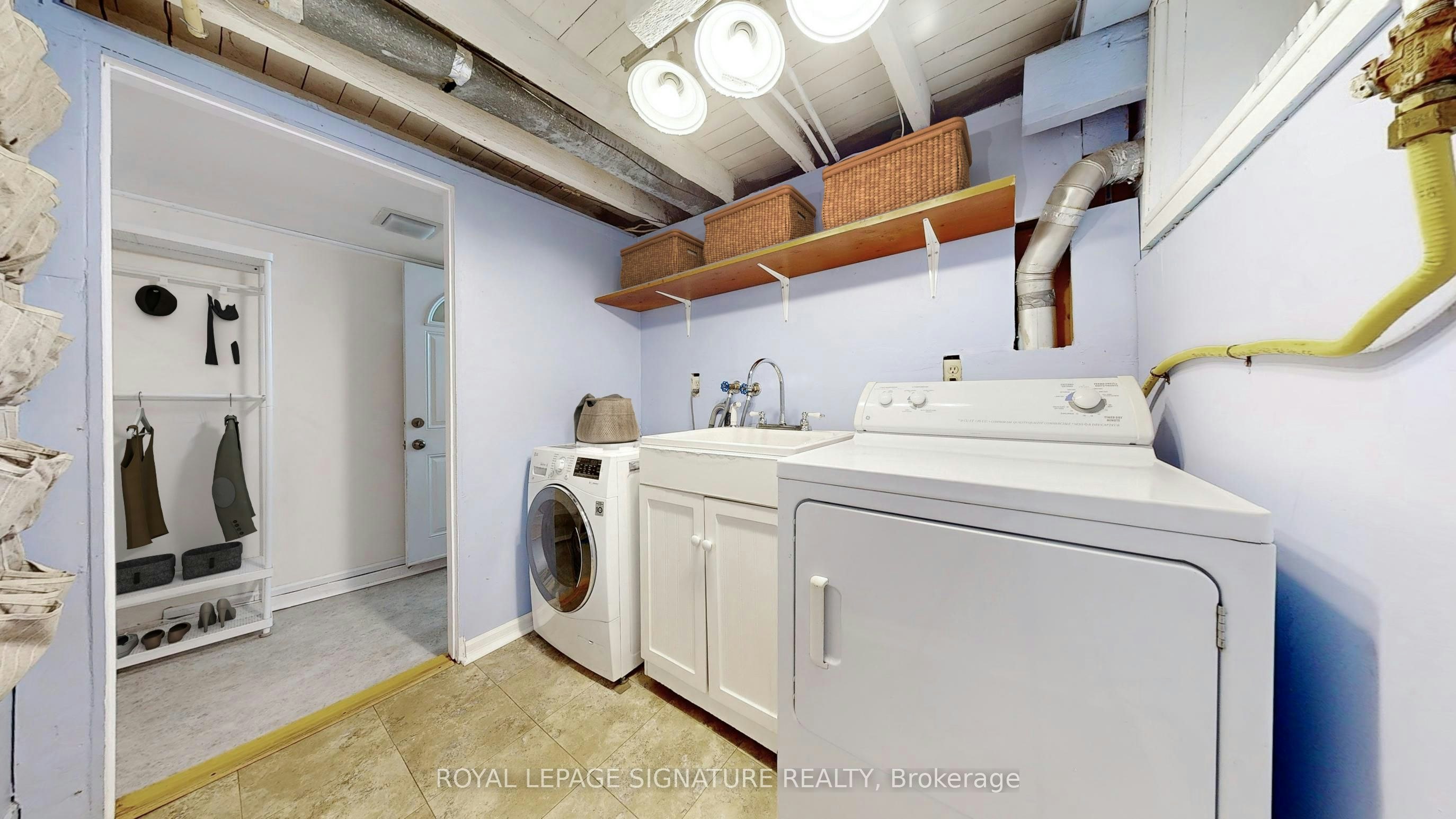 Lower-177 Wheeler Avenue, Toronto, ON, M4L 3V5 - 9