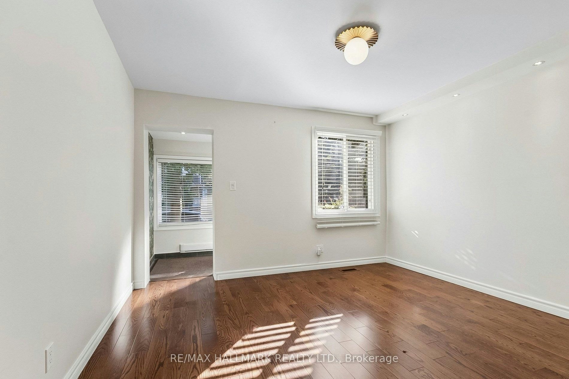 82 Rushbrooke Avenue, Toronto, ON, M4M 3A9 - 4
