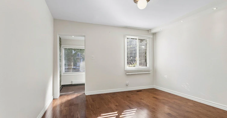 82 Rushbrooke Avenue, Toronto, ON, M4M 3A9 - 4