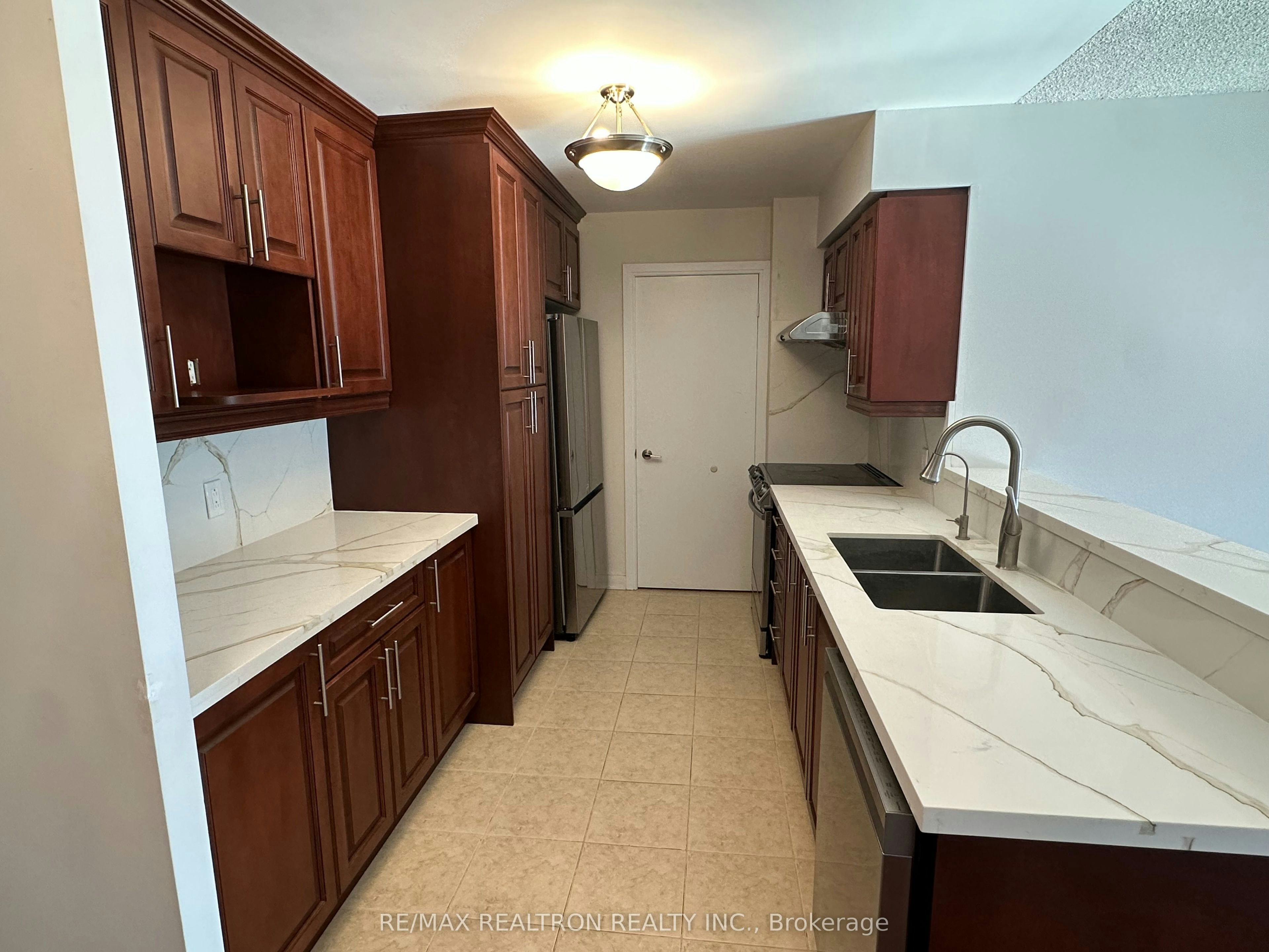 919-238 Bonis Avenue, Toronto, ON, M1T 3W7 - 3