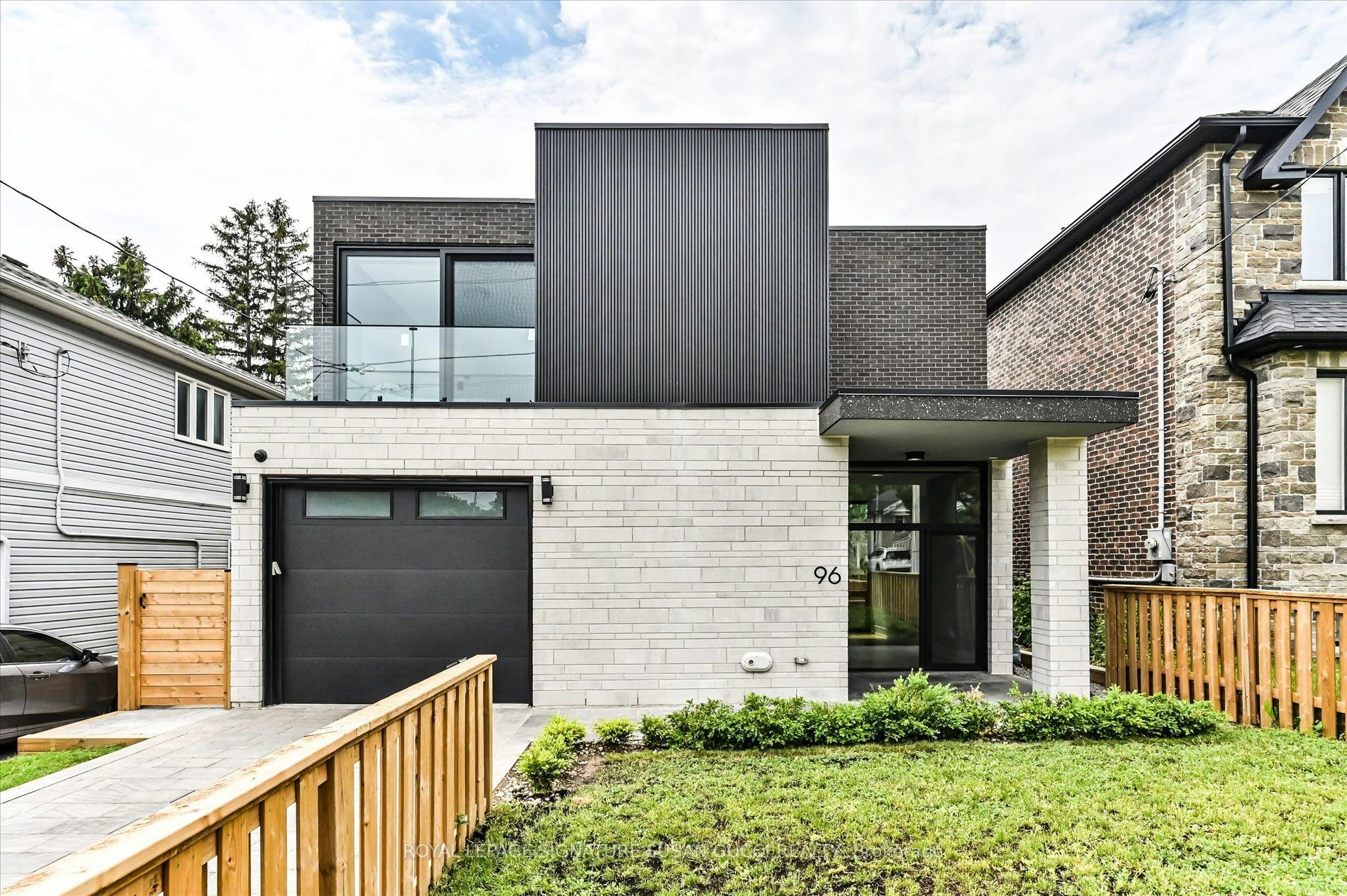 96 Squires Avenue, Toronto, ON, M4B 2S1