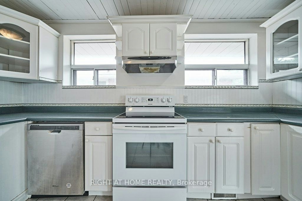 213 Cabot Street, Oshawa, ON, L1J 5S2 - 5