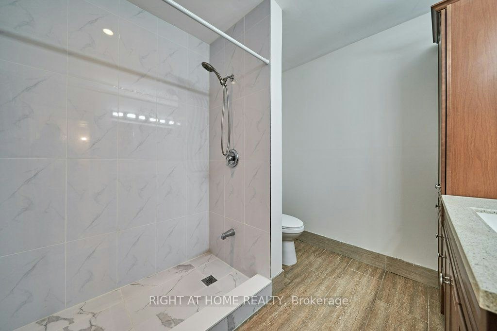 213 Cabot Street, Oshawa, ON, L1J 5S2 - 14
