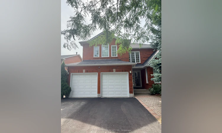 8 Waterdown Crescent