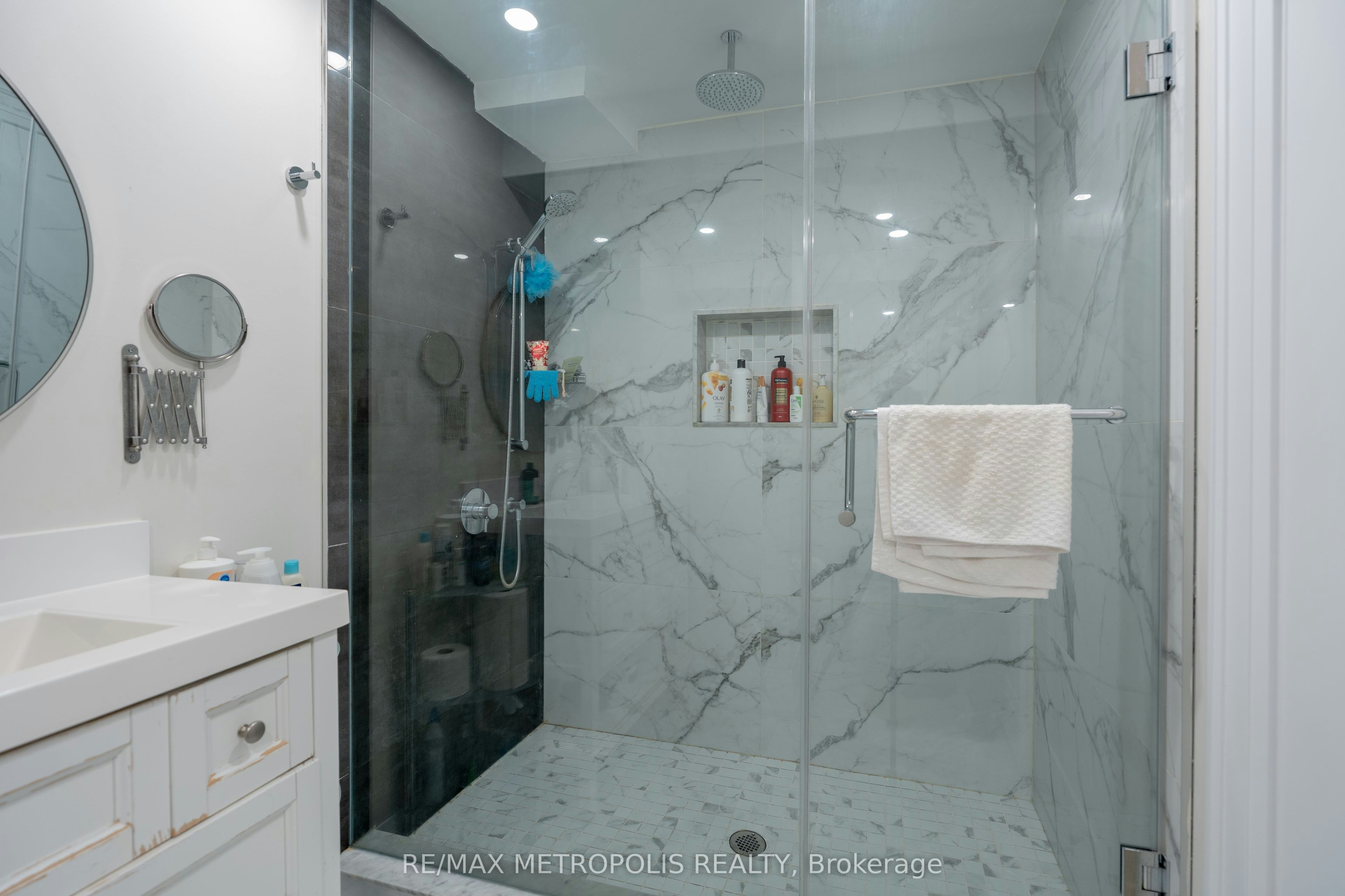 BSMT-34 Euclid Avenue, Toronto, ON, M6J 2J6 - 20