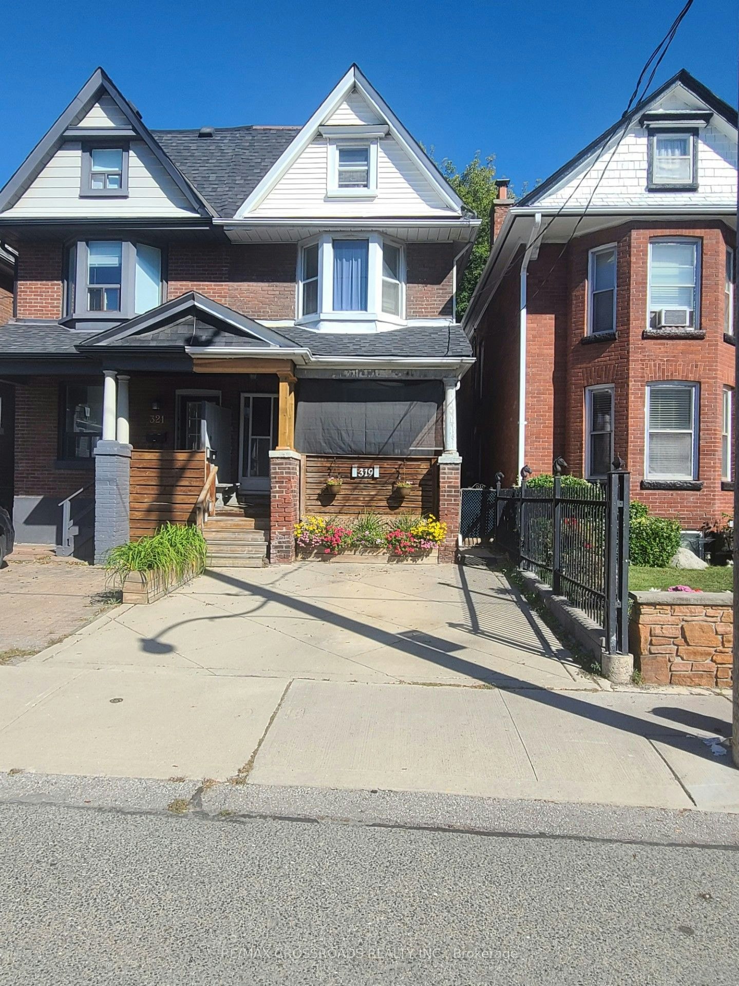 319 Woodbine Avenue, Toronto, ON, M4L 3P3