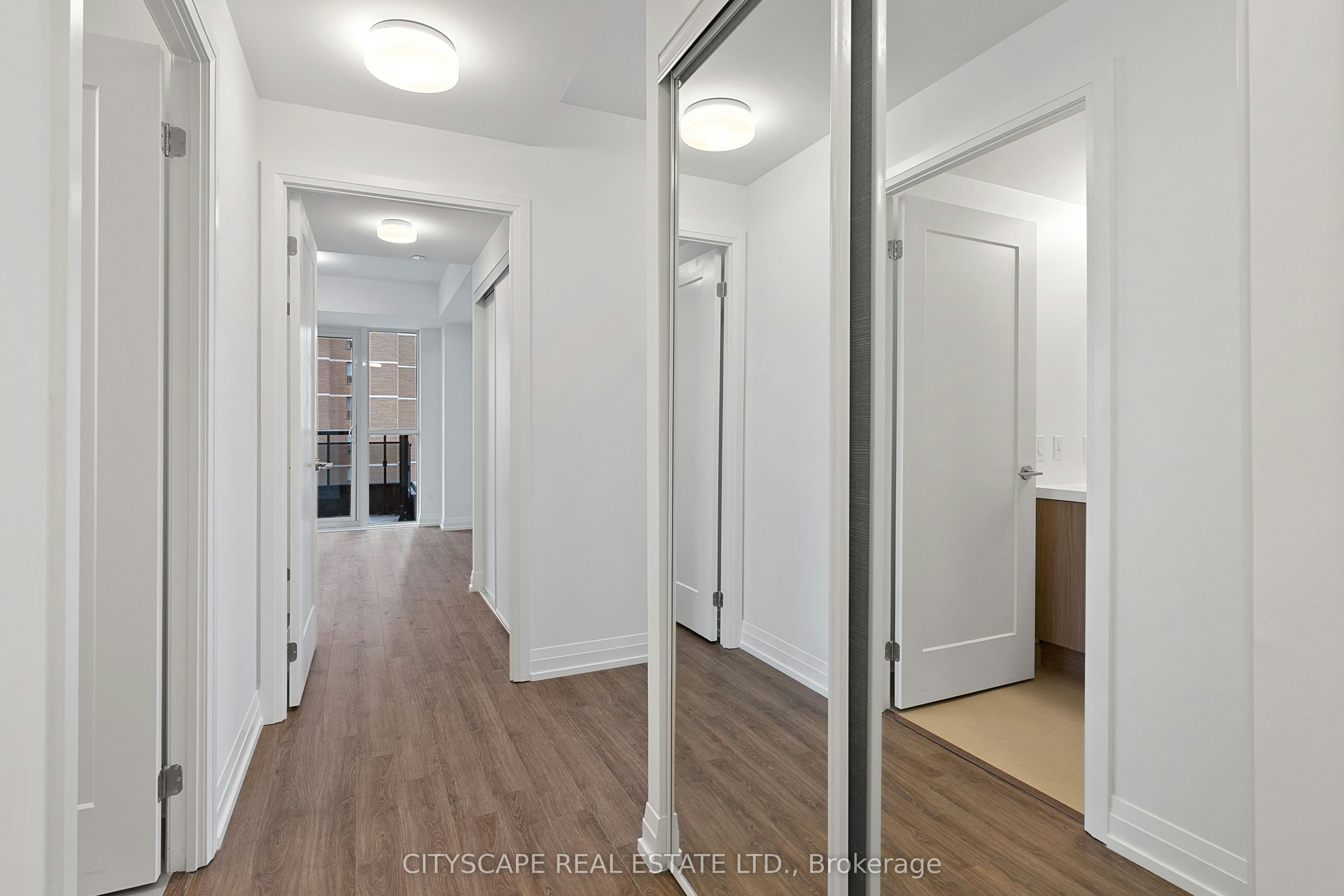 1807-286 Main Street, Toronto, ON, M4C 4X4 - 3